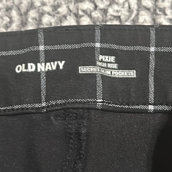 Checked Slacks - Old Navy Pixie Cut, Secret Slim Pockets - Picture 3 of 5